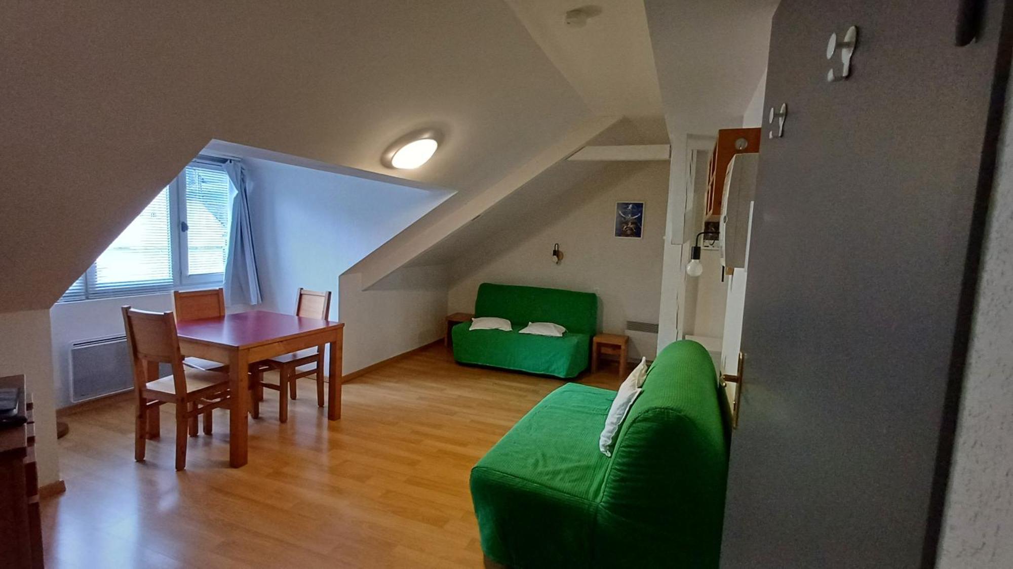 Studio Hyper Centre Lumineux Et Fonctionnel Luchon Bagneres-de-Luchon Ngoại thất bức ảnh